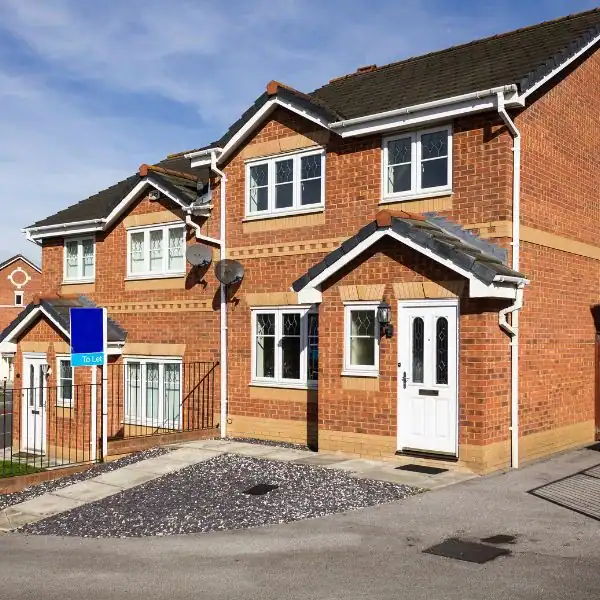 Scenarios 4 Image of UK home - Faulkners scenarios Aldershot